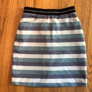 41 Hawthorn - Stretch pencil skirt - size small